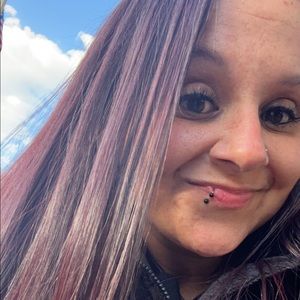 Meet your Posher, Cassandra